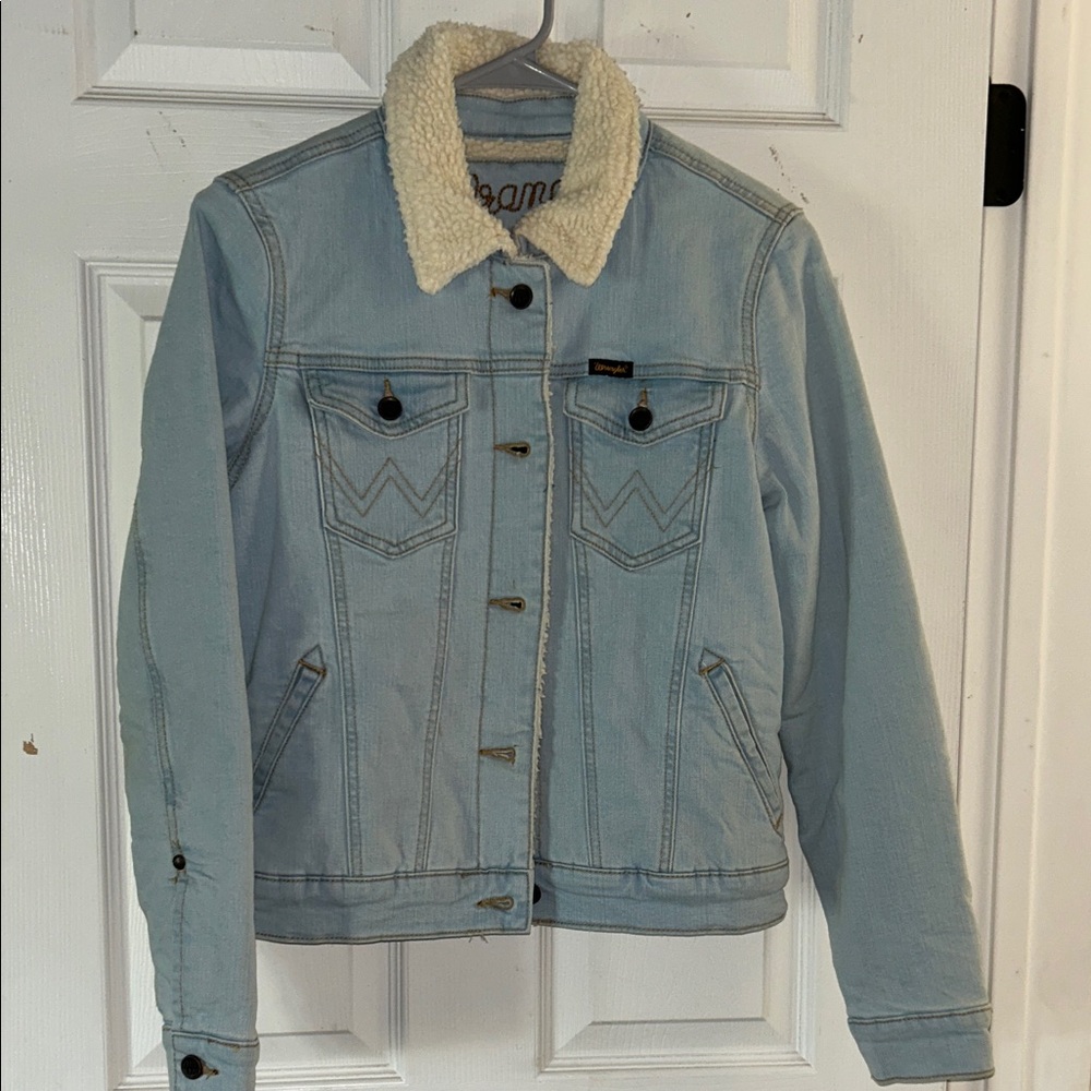 Wrangler Light wash Denim Jacket with Sherpa Lining